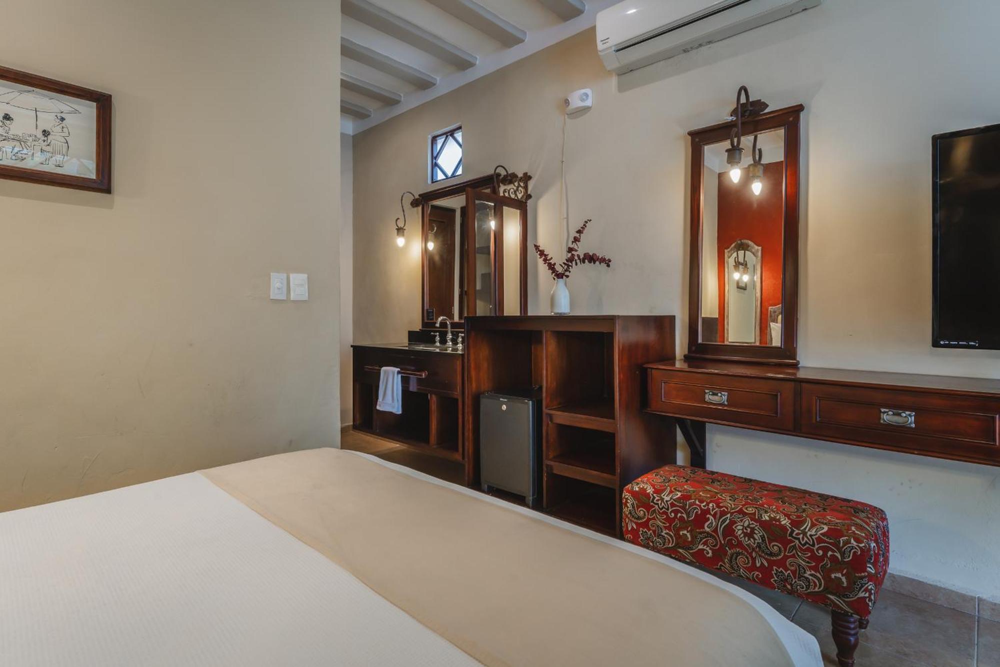 Queen Room Two Queen Beds