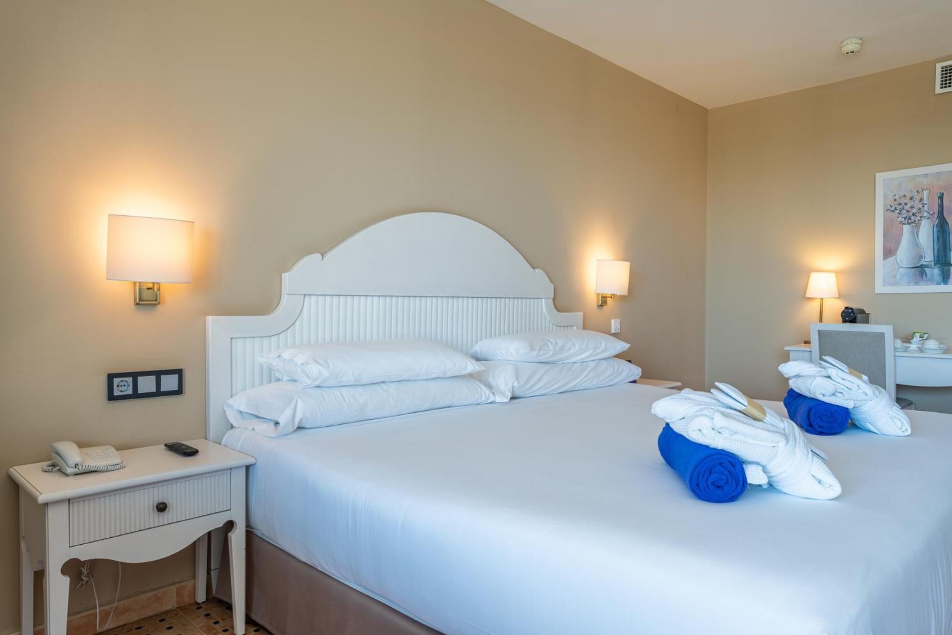 One-Bedroom Deluxe Apartment