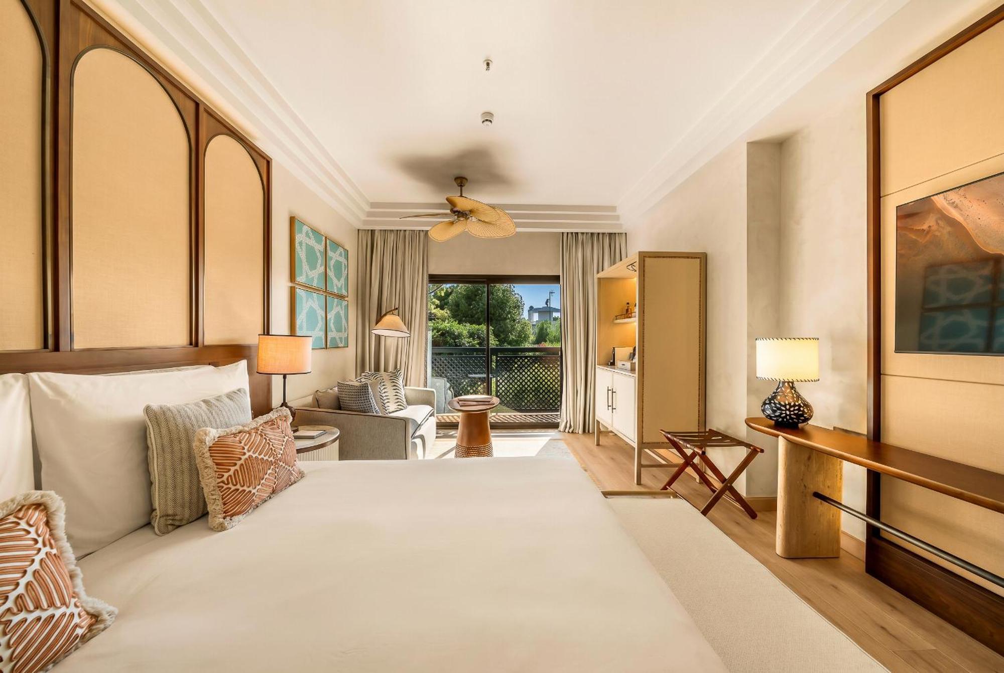 Superior King Room