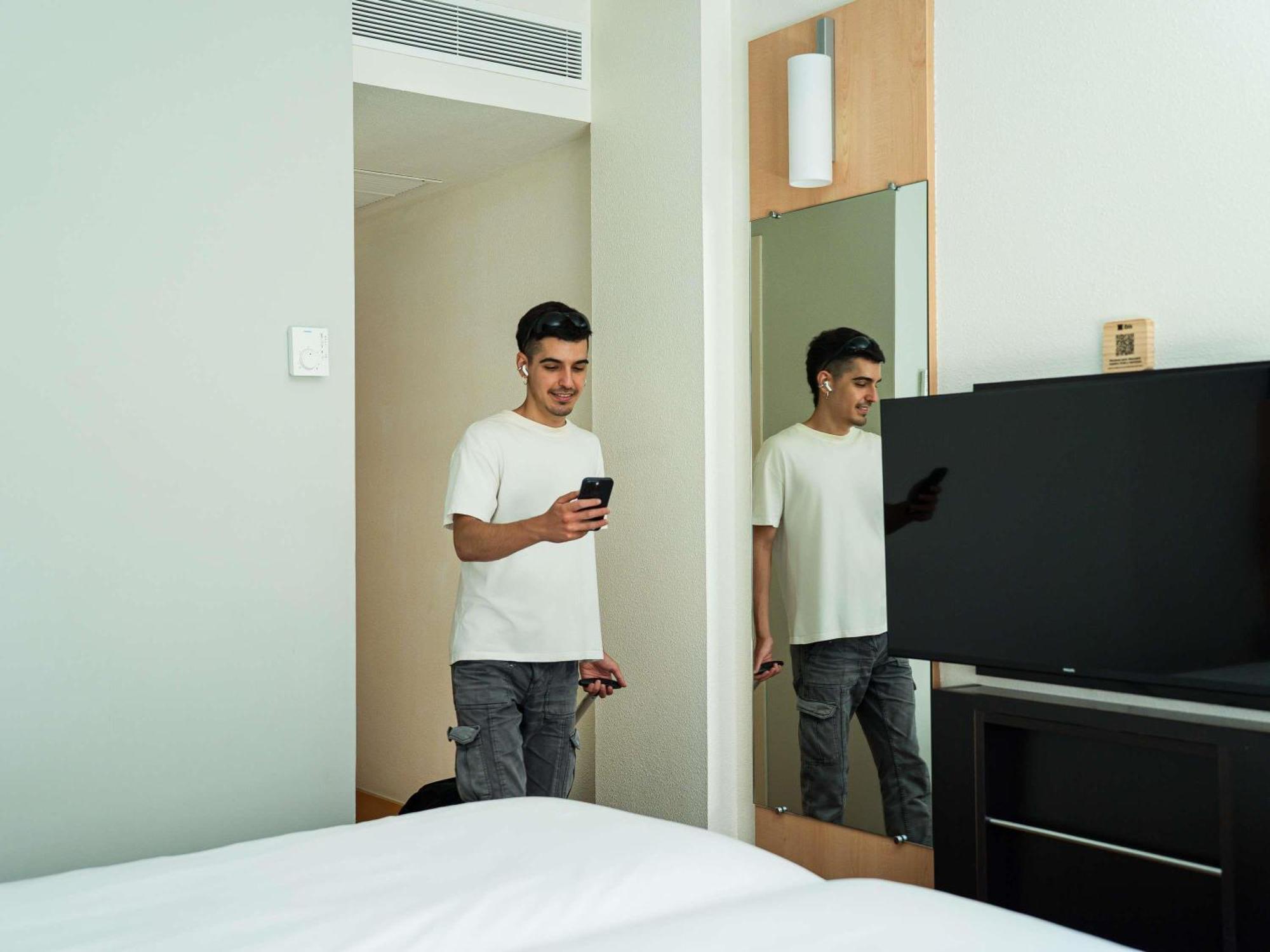 Standard Room Two Single Beds