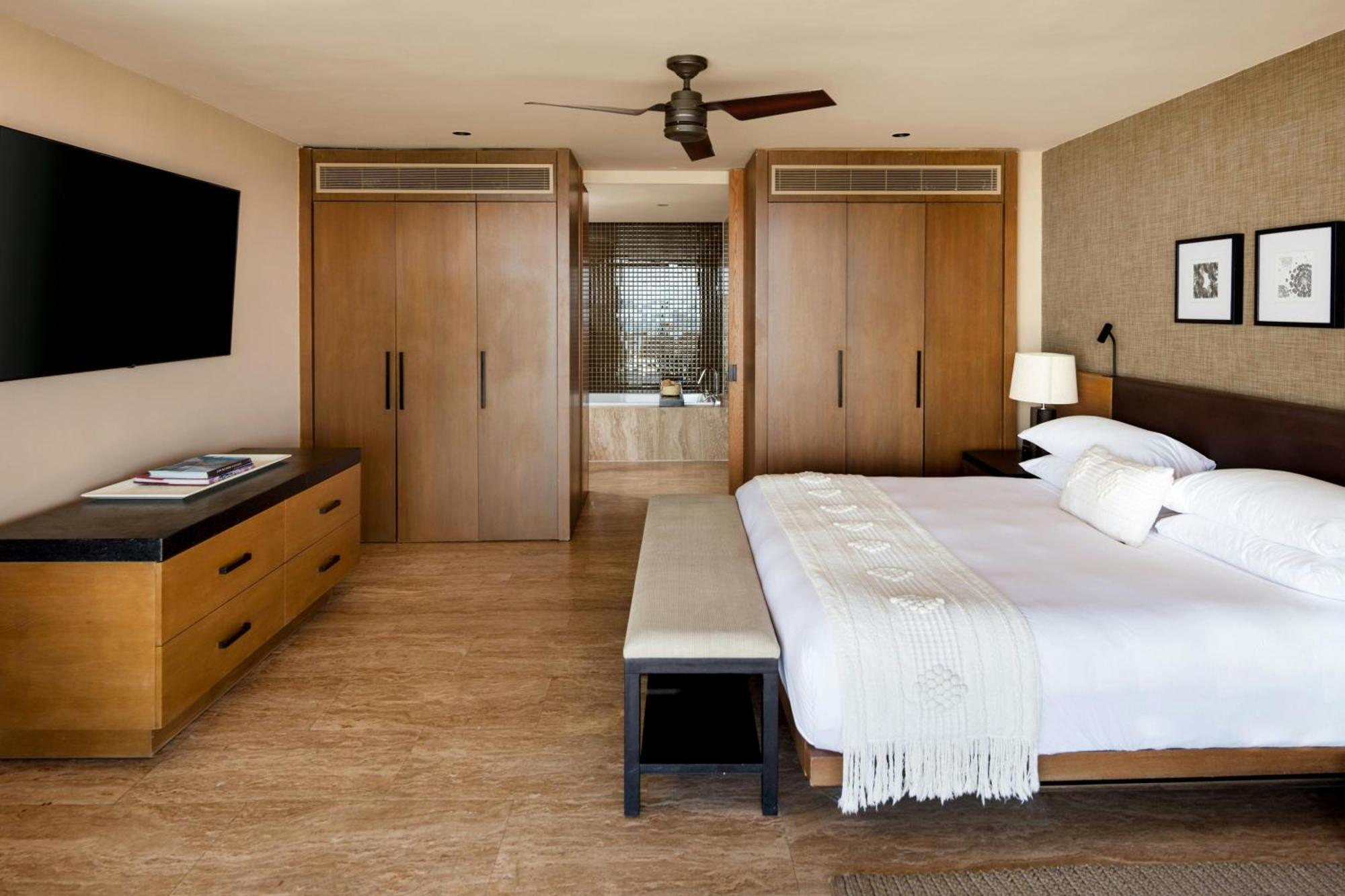 Deluxe Double Room Two Double Beds Ocean View