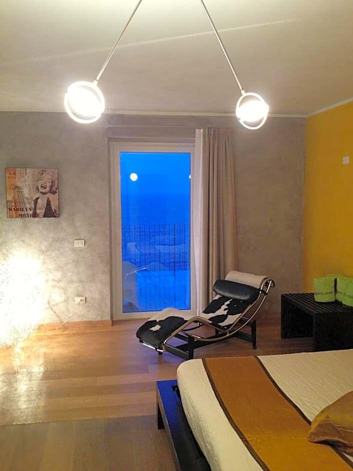 Double or Twin Room Terrace Lake View