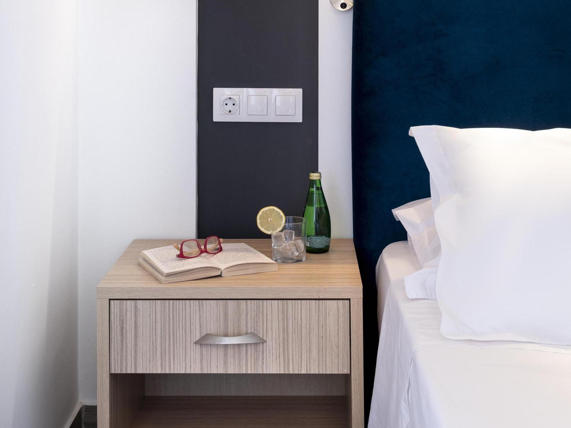 Superior Room 2 Single beds single Sofa bed Balcony