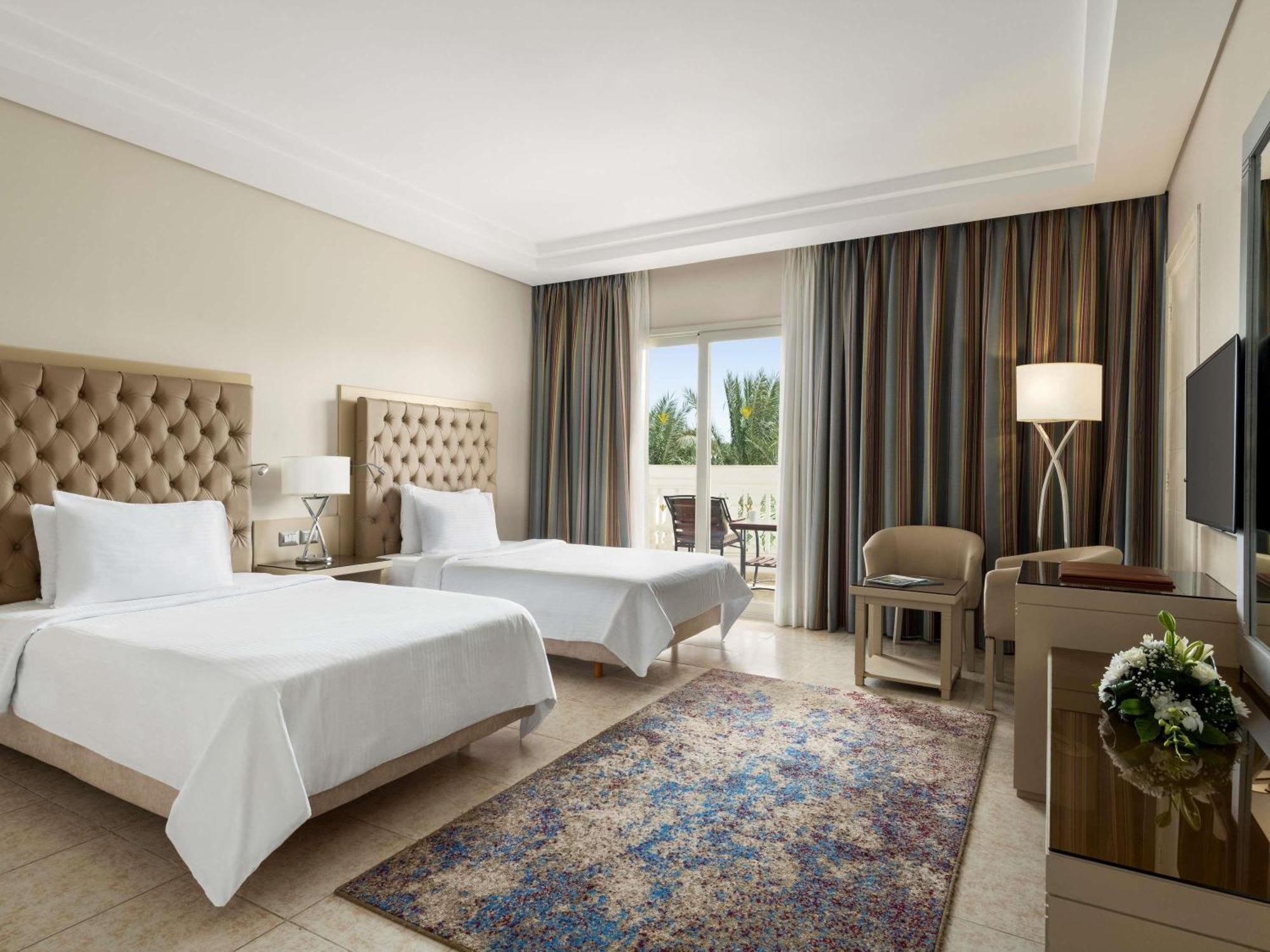 Deluxe Room Aqua Twin Bed