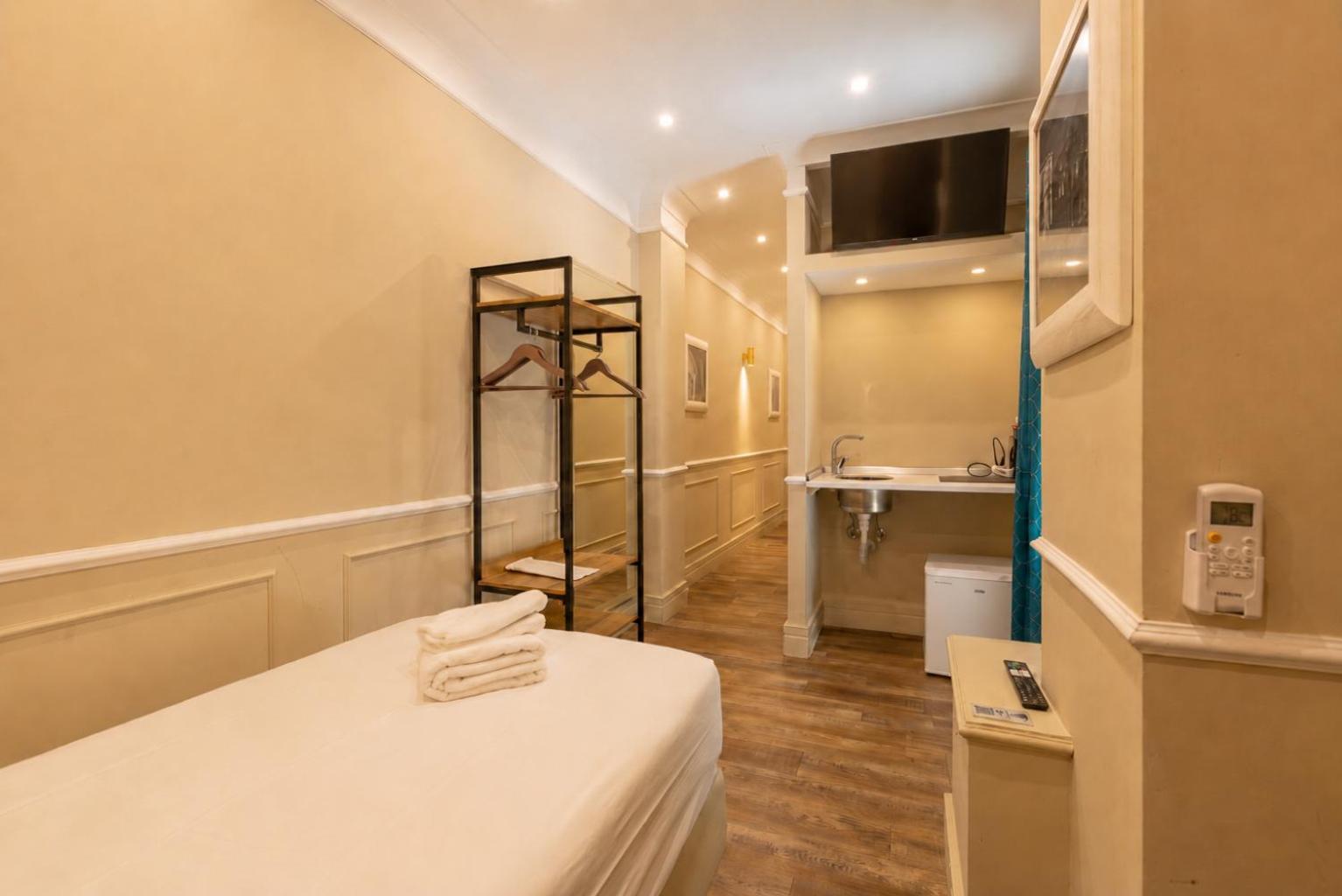 Single Room