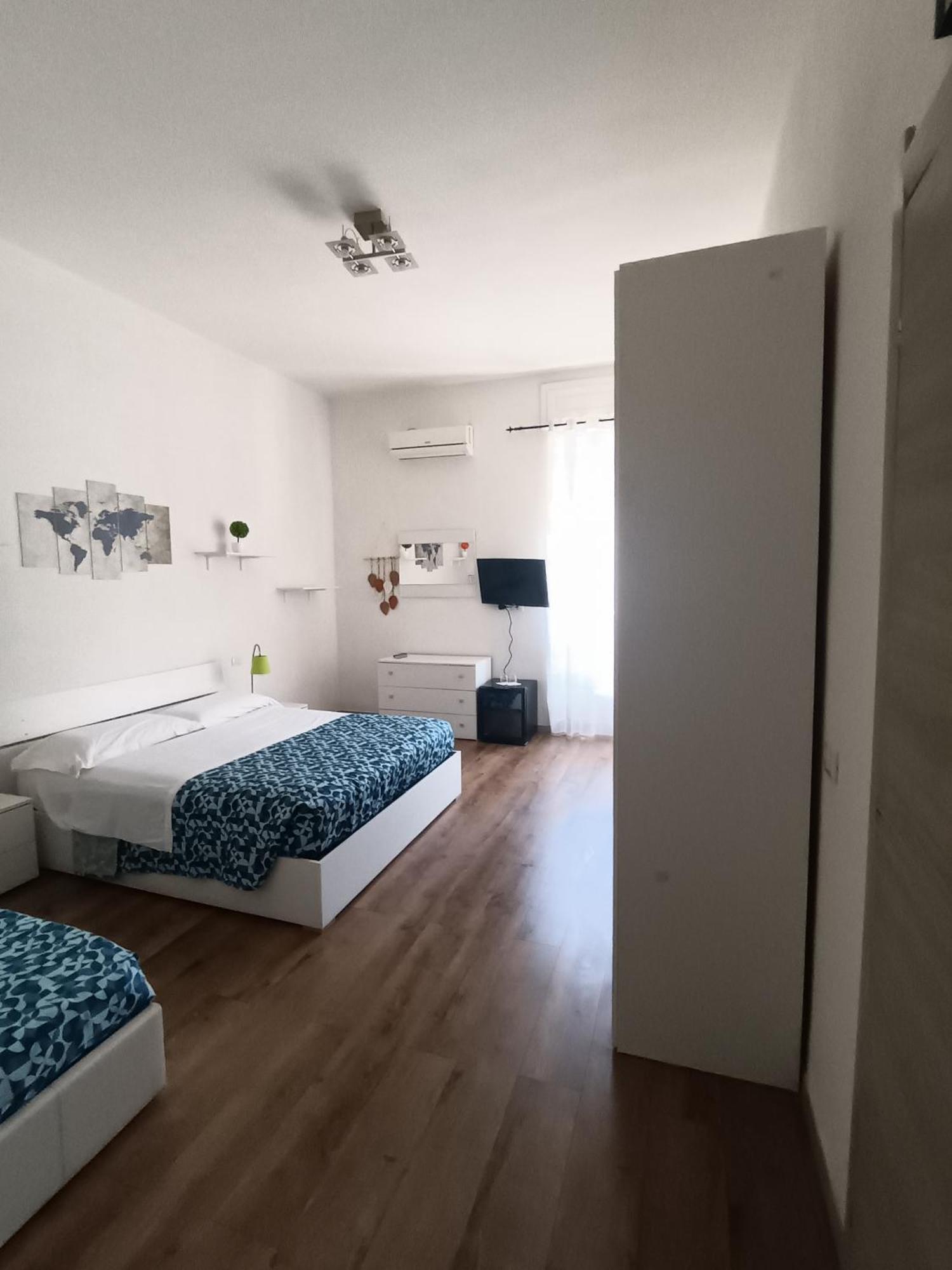 Double Room Private Bathroom