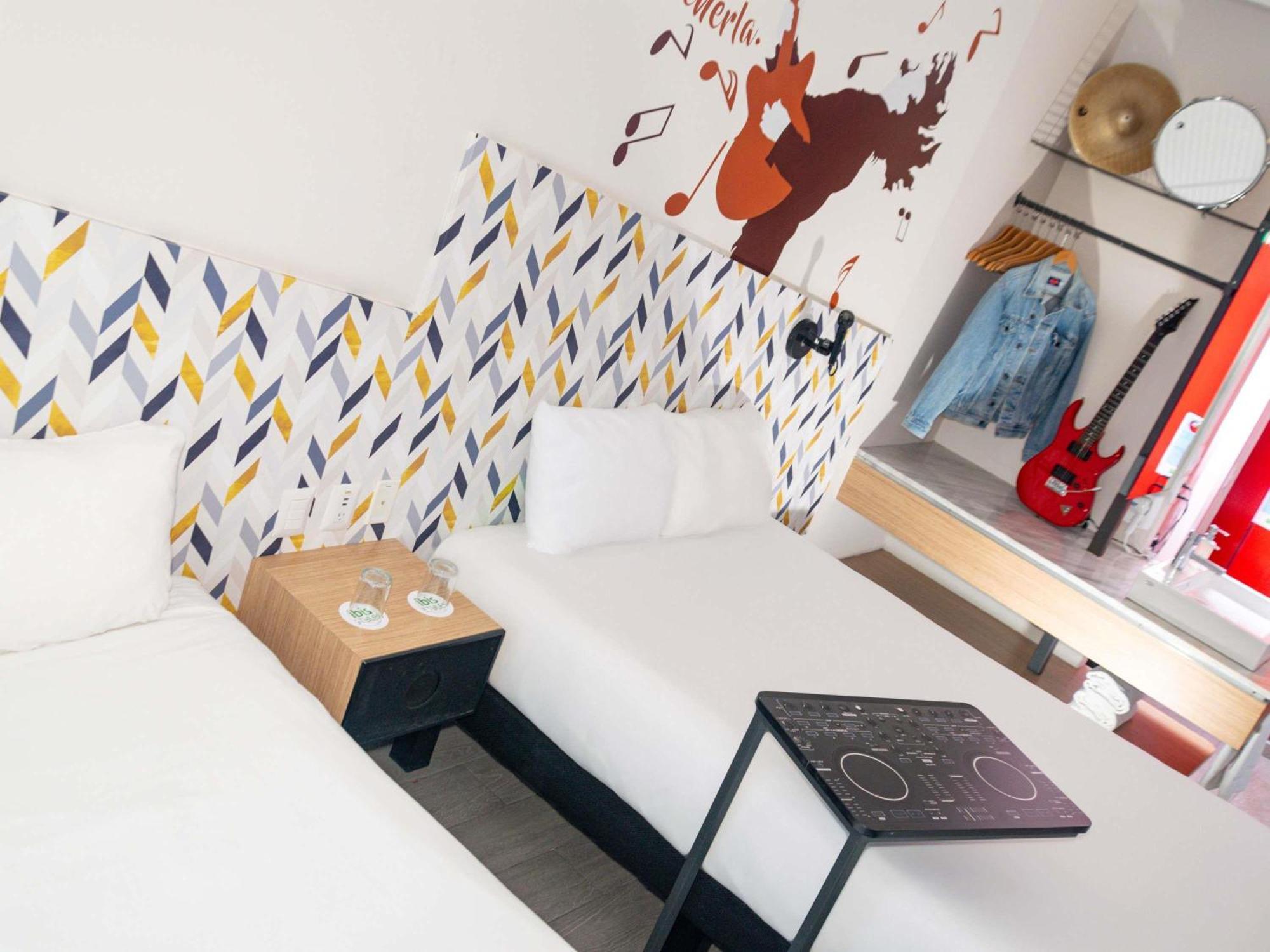 Standard Room Twin Double Beds