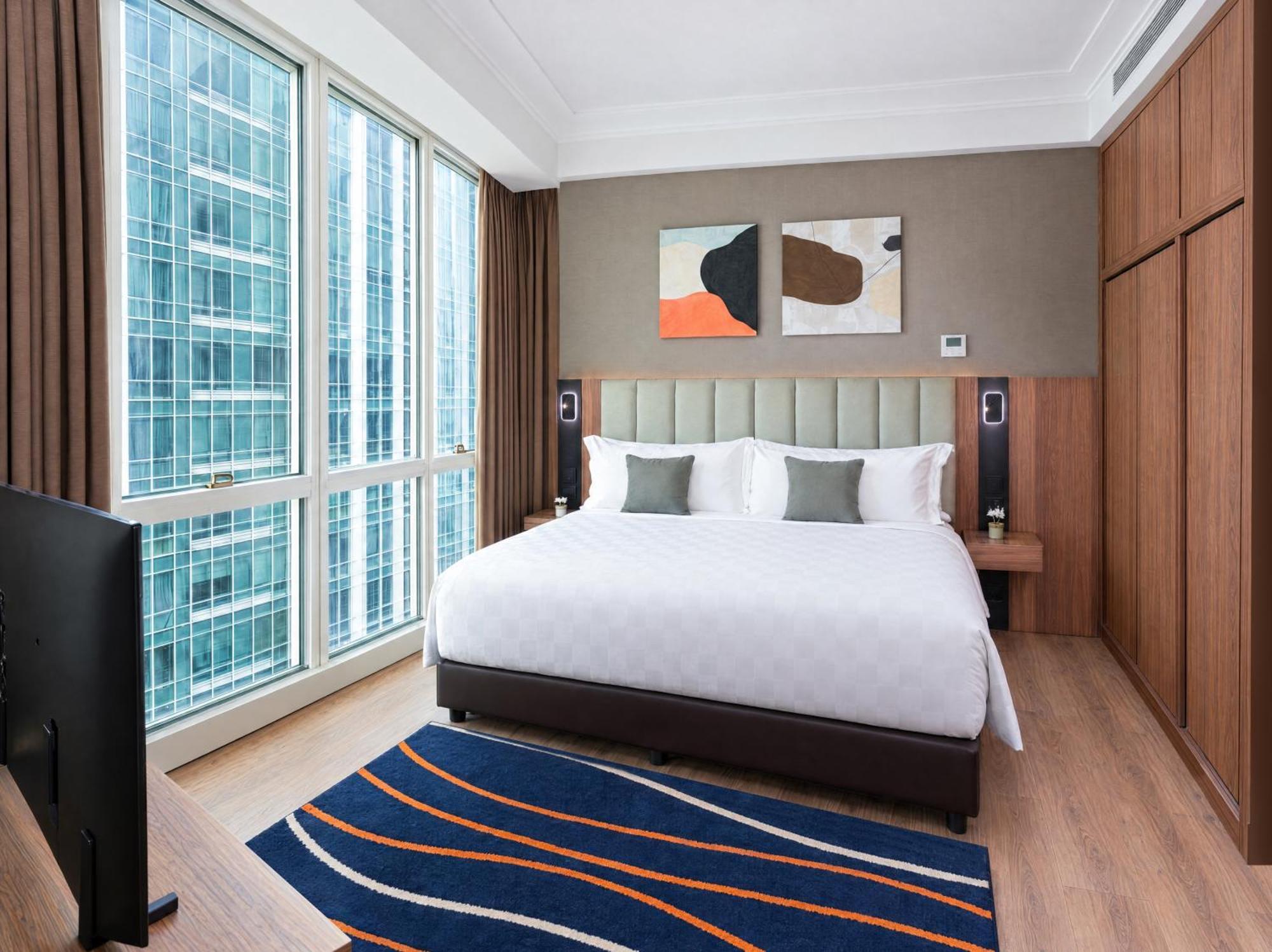 Premier One-Bedroom Apartment