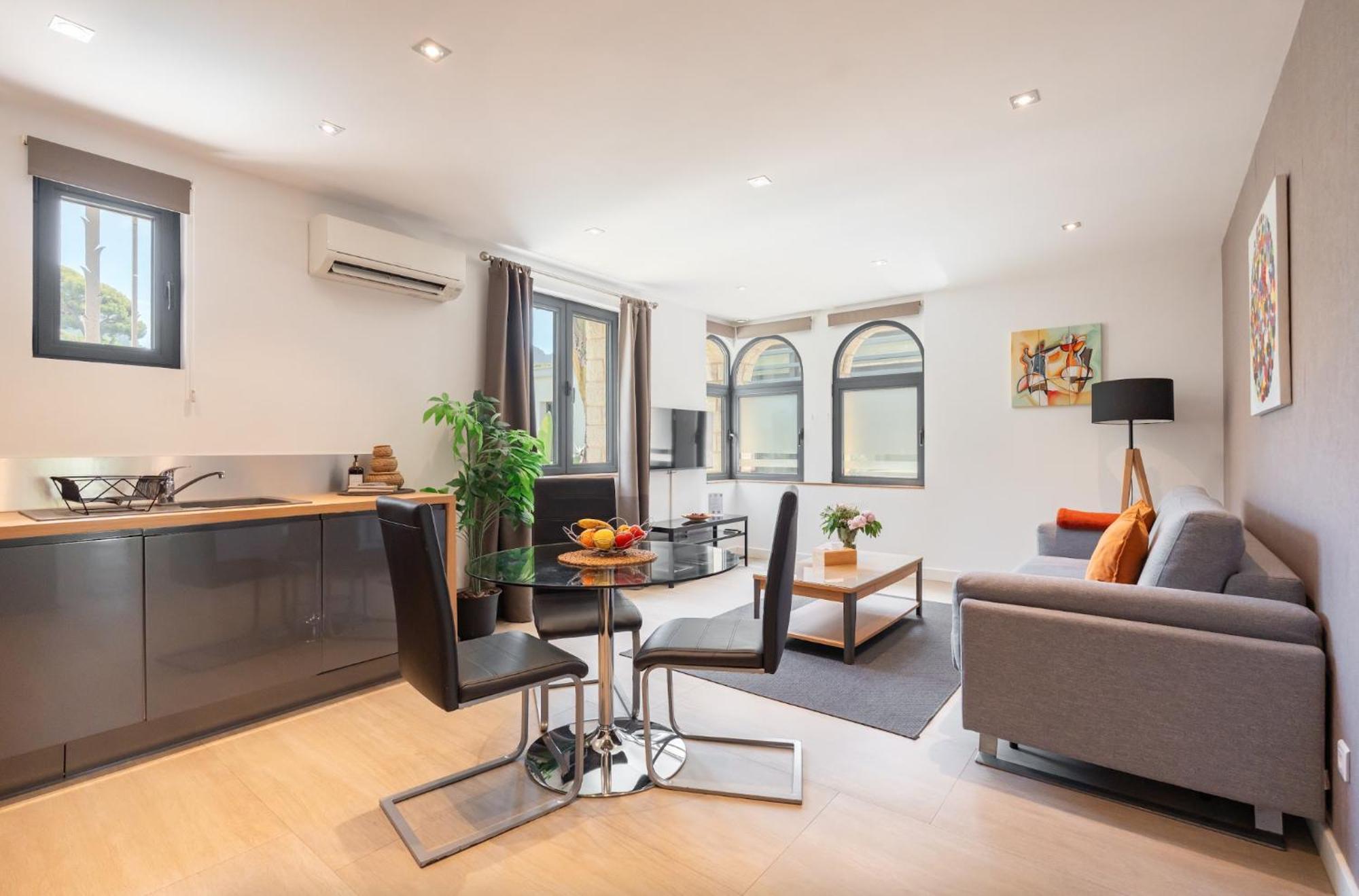 Suite Apartment
