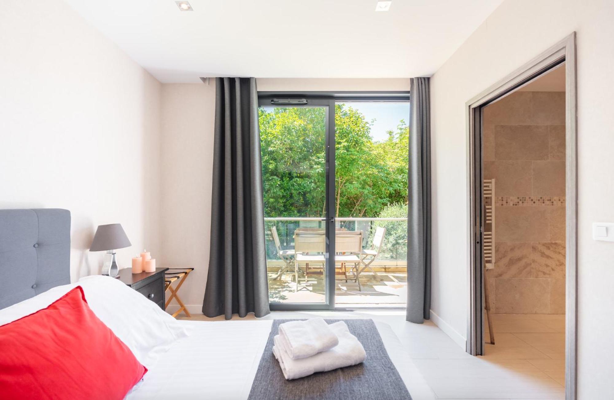 One-Bedroom Apartment Terrace