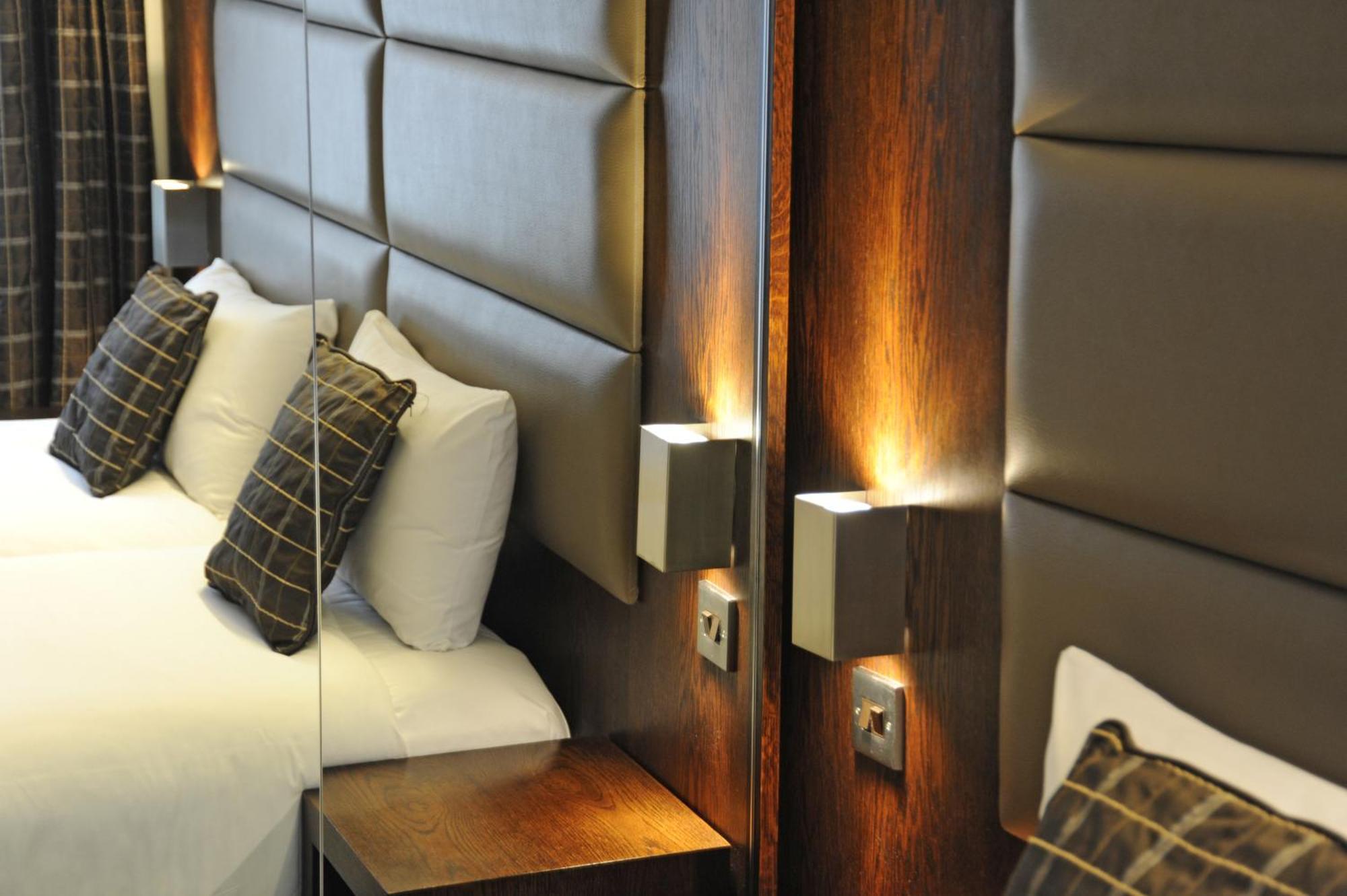 Quarto Twin Standard