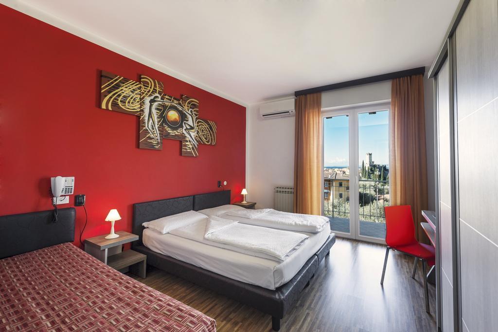 Triple Room Lake View Upper Floor