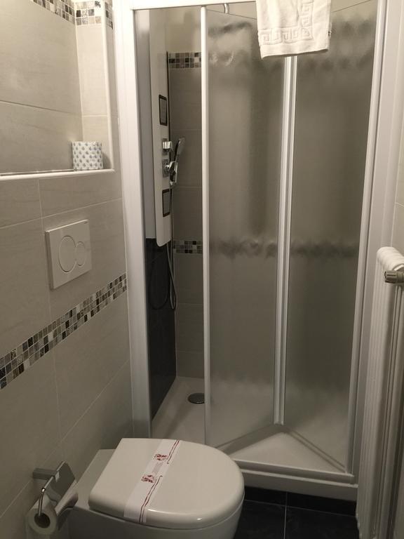 Standard Studio,216237062:JPEG