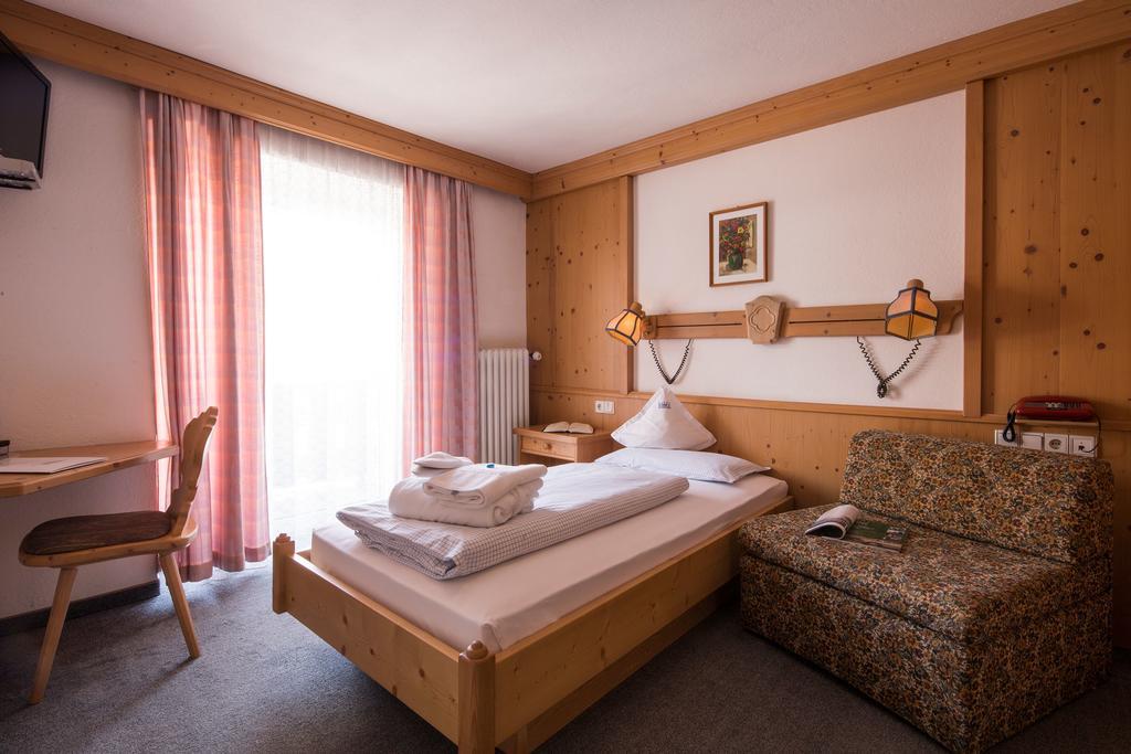 Single Room,240096221:JPEG