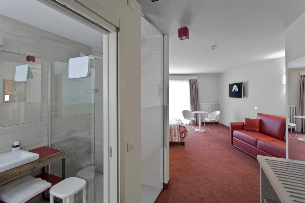 Junior Suite,24607776:JPEG