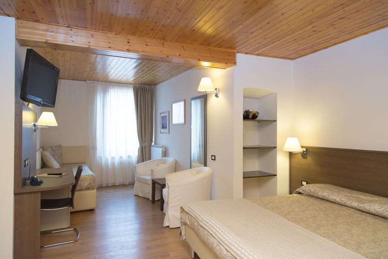 Quadruple Room (4 Adults),1548183325:JPEG