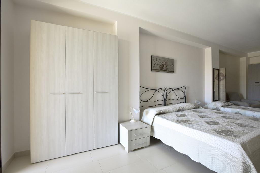 Studio Apartment,254911121:JPEG