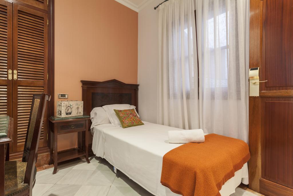 Single Room,271934129:JPEG