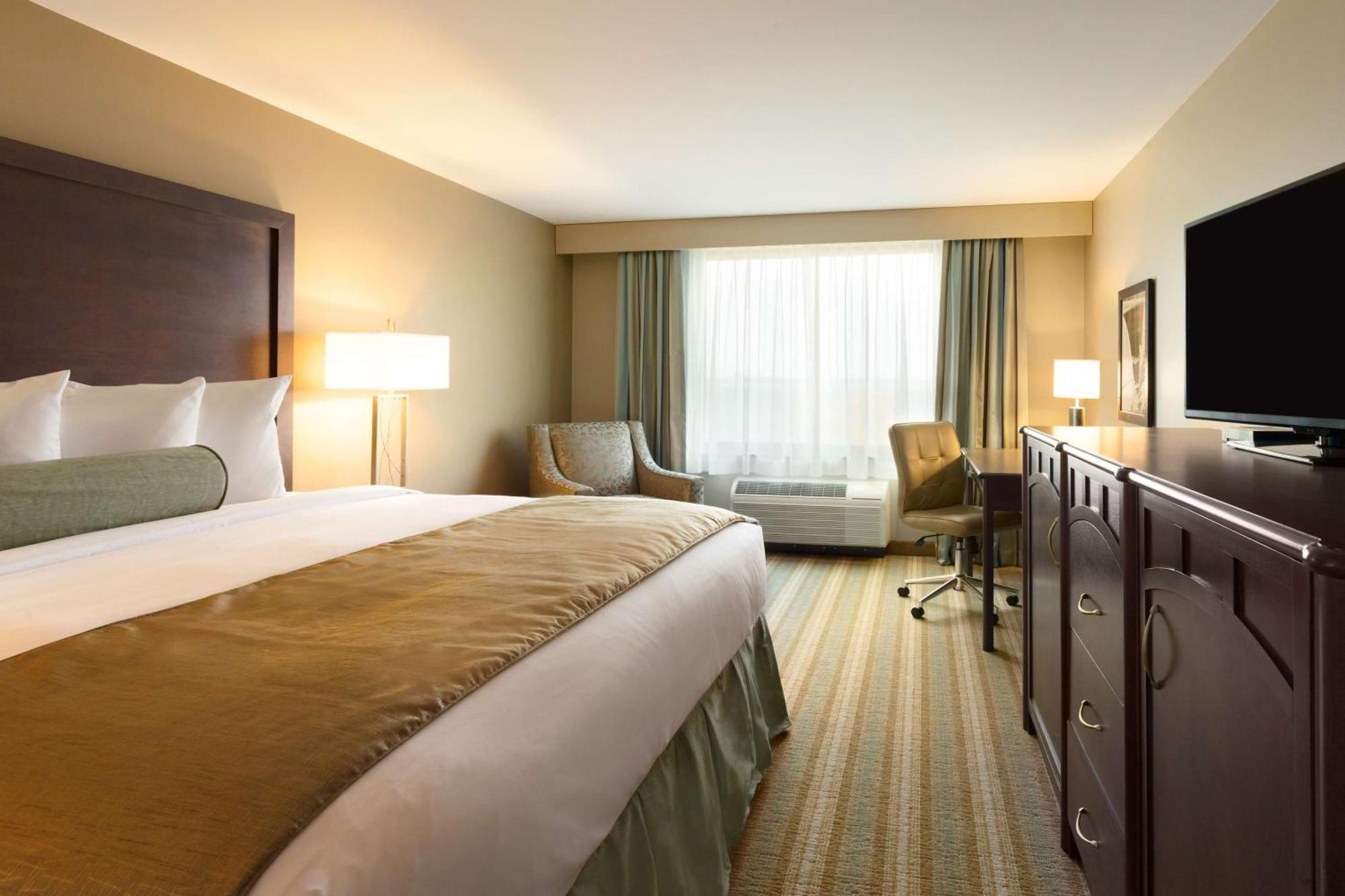 King Room with Lake View