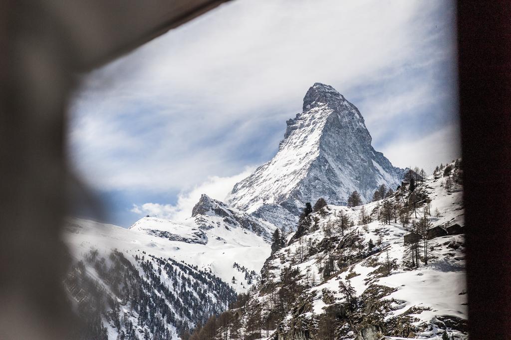 Corner Suite Matterhorn View