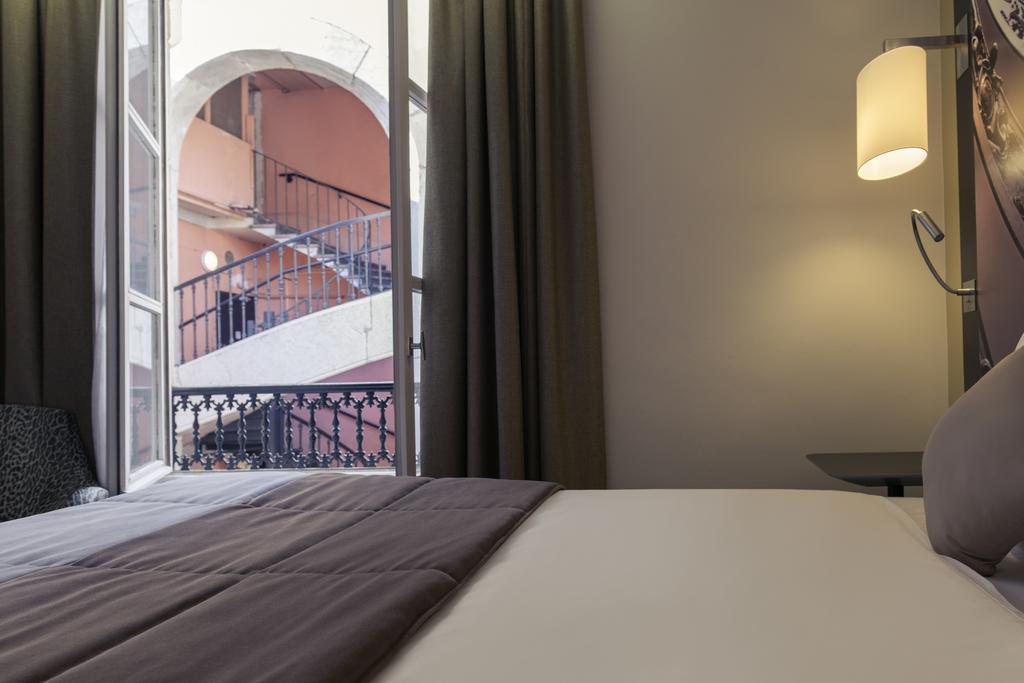 Classic Double Room,1546388158:JPEG