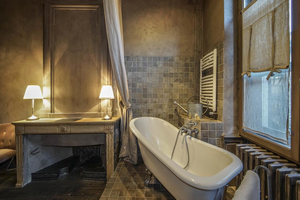 Deluxe Room,377828314:JPEG