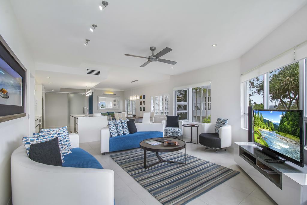 Three-Bedroom Classic Apartment with Ocean View