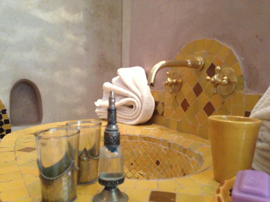 Large Double Room,399824850:JPEG