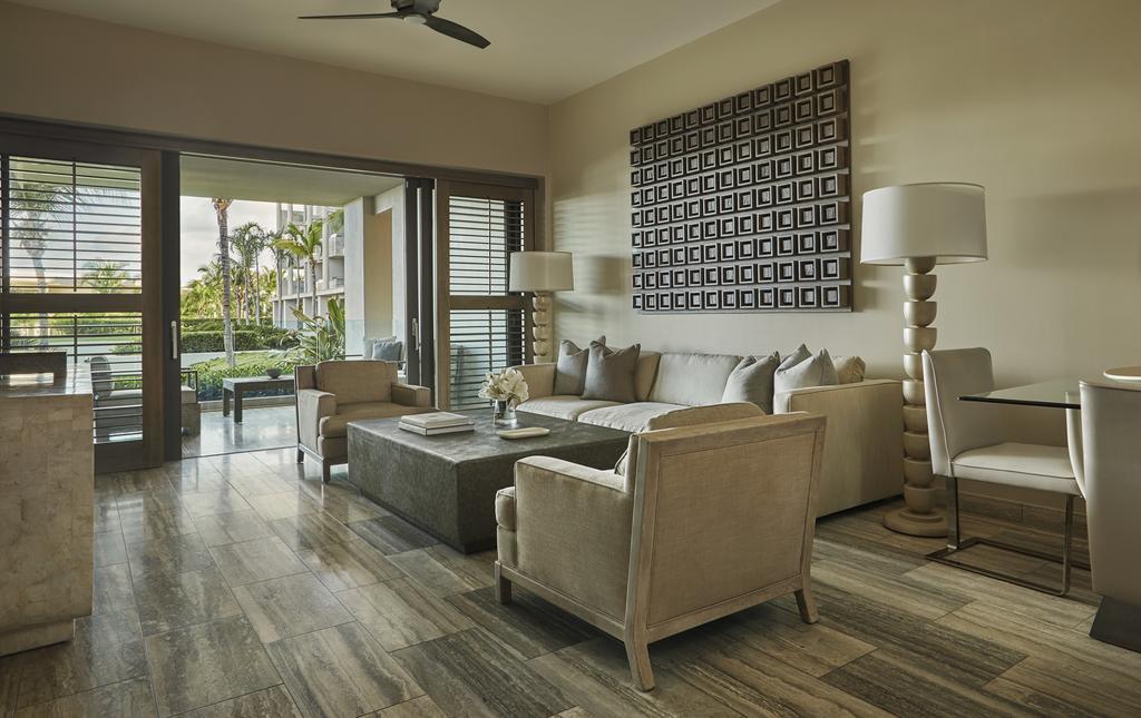 One-Bedroom Ocean-View Residence King Bed