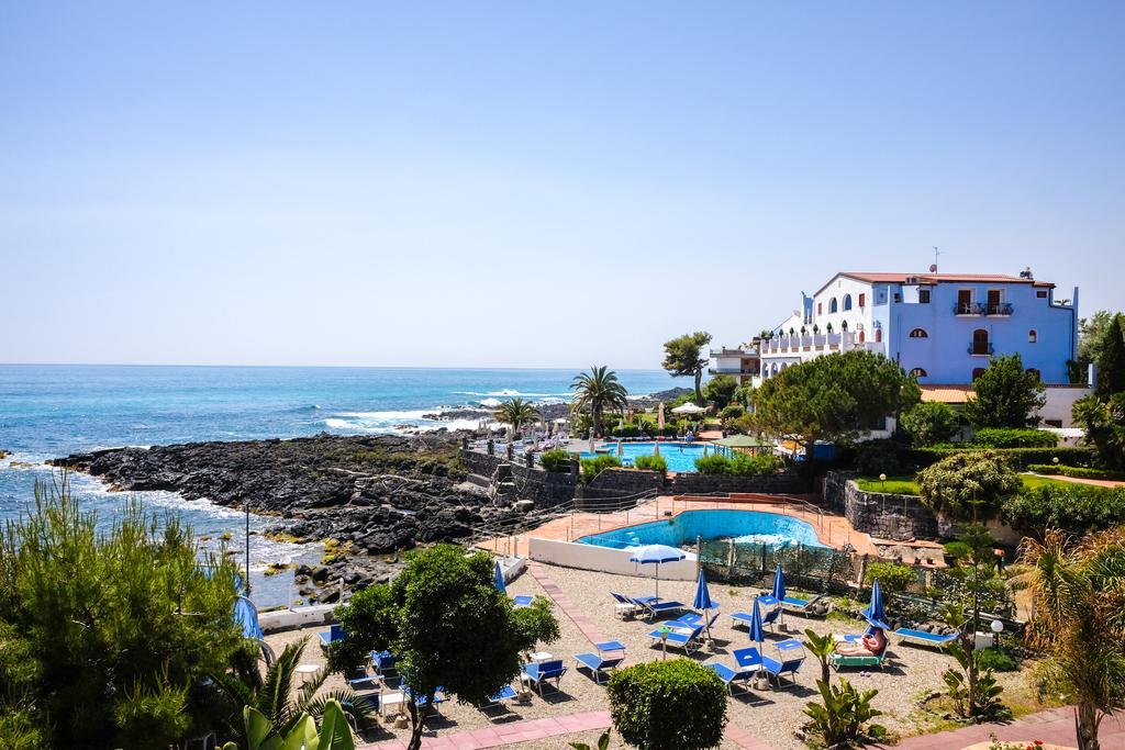 Double or Twin Room with Sea View,441279834:JPEG