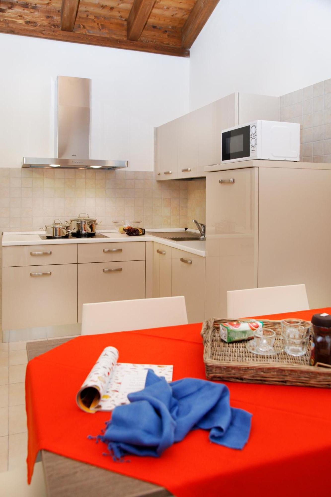 Standard Apartment,1589569256:JPEG