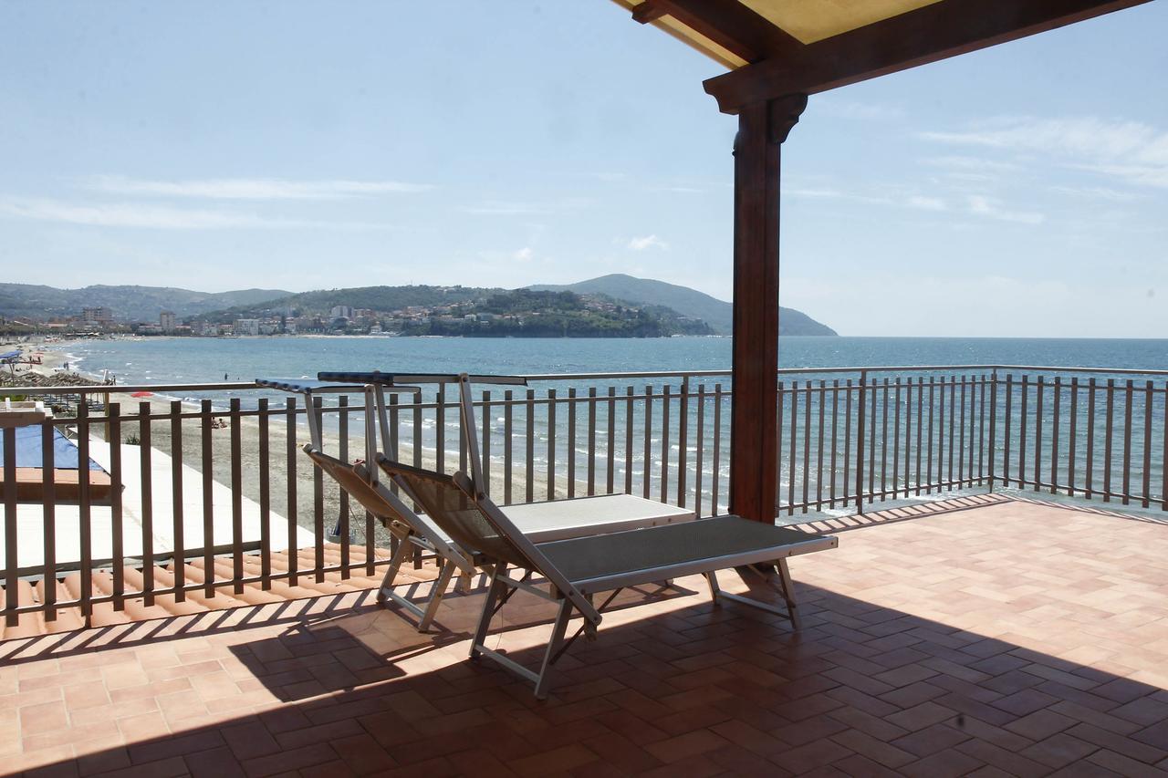 Triple Room Terrace,1265996539:JPEG