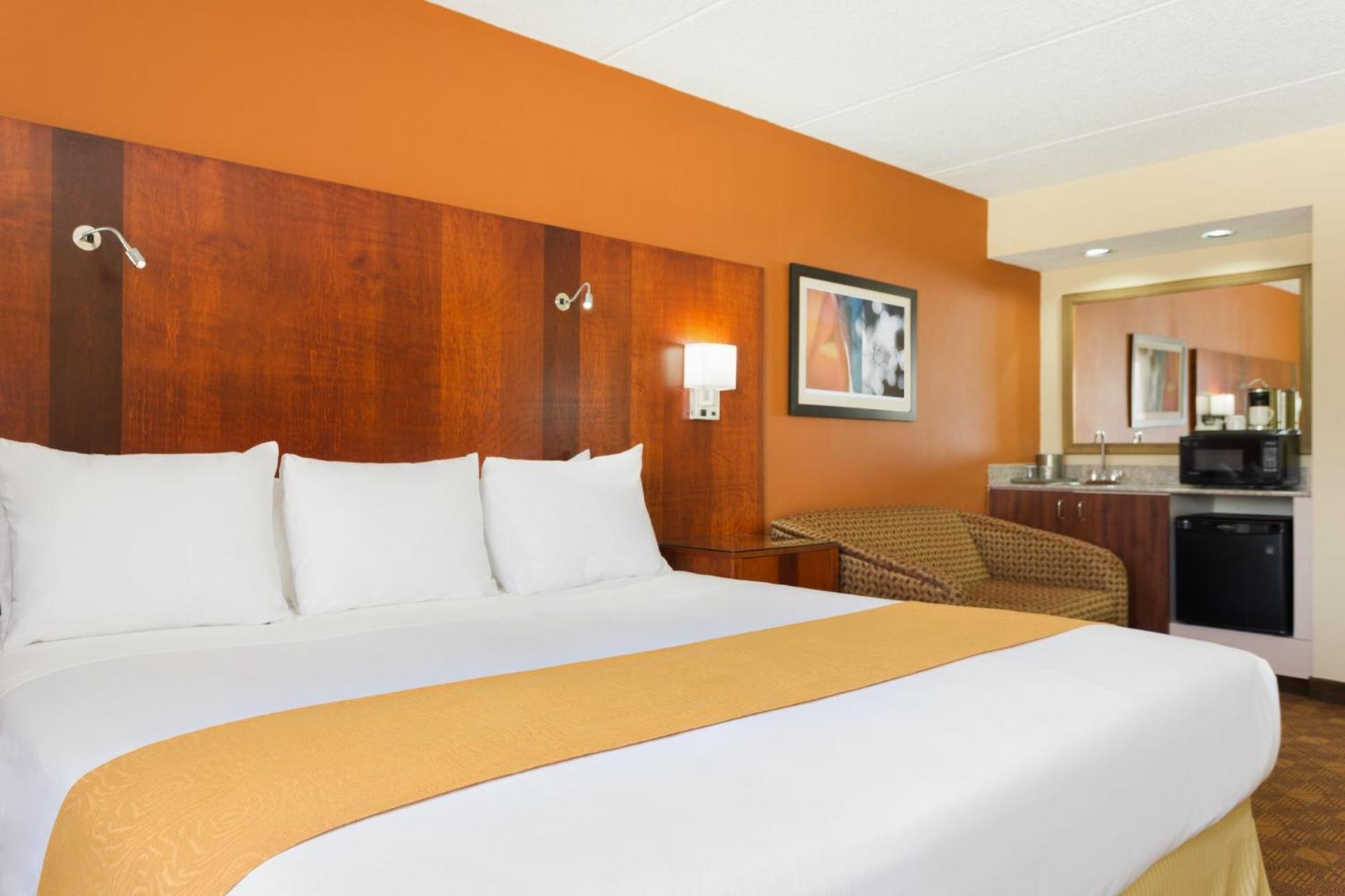 Business King Room