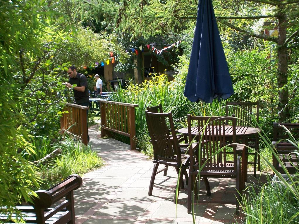 Double Room with Garden View and Balcony