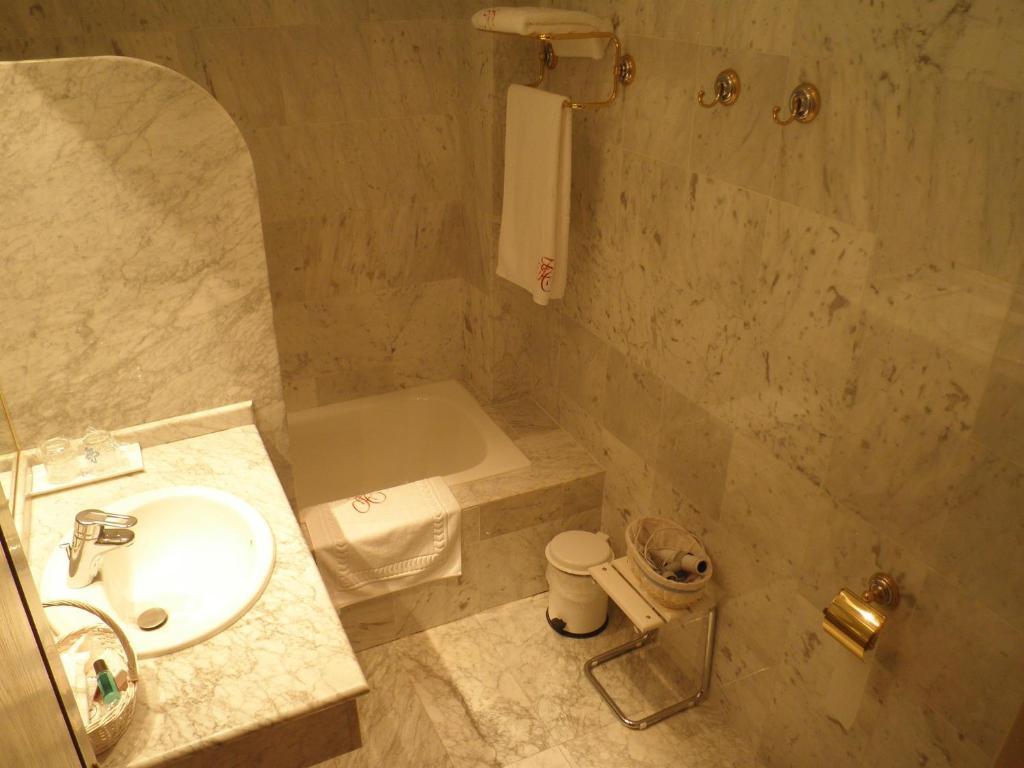 Classic Quadruple Room