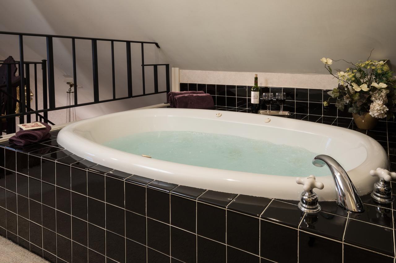 Deluxe Double Room with Bath
