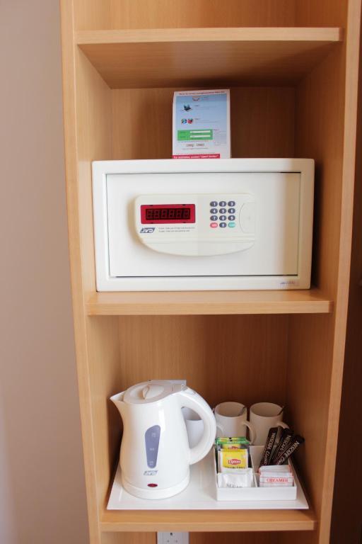 Standard Double Room with 1 Queen Bed,127488687:JPEG