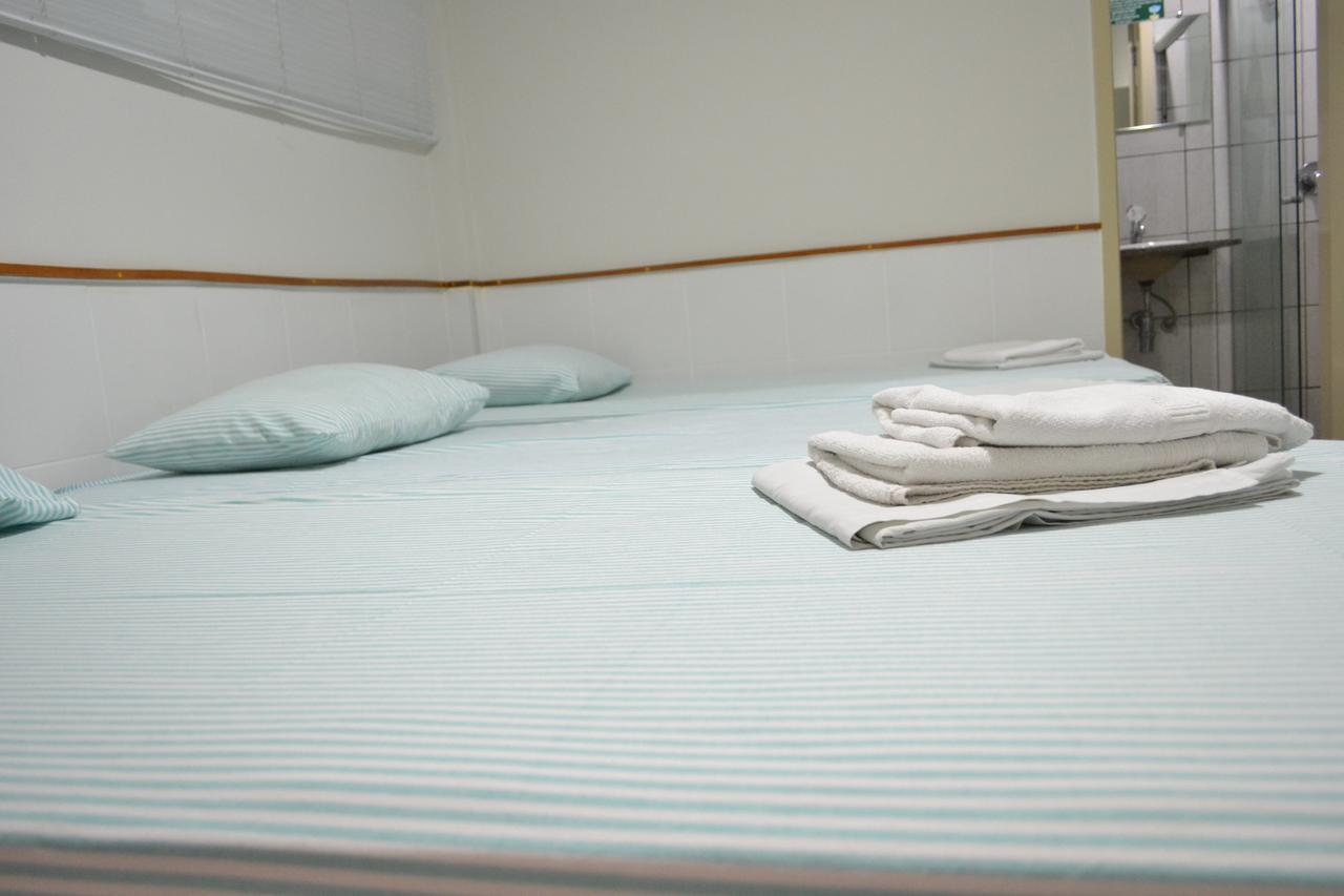 Quarto Econômico com Cama de Casal ou 2 de Solteiro