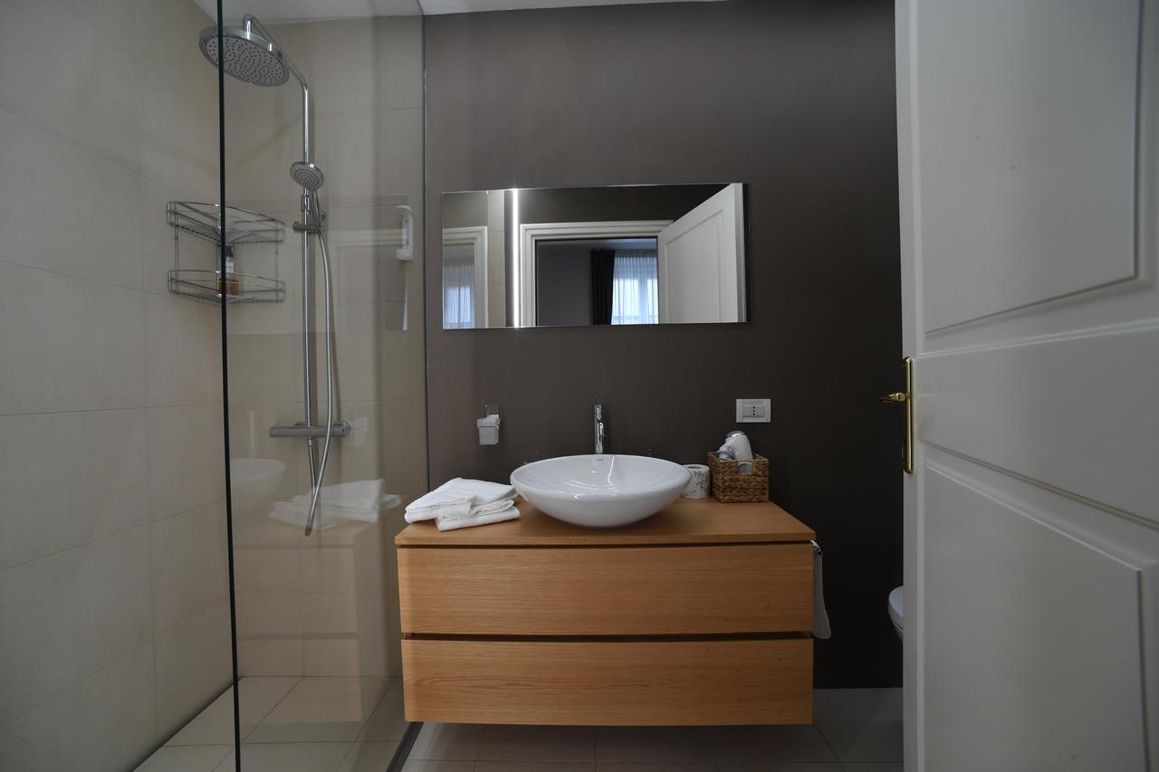 Double or Twin Room with Private Bathroom,642402249:JPEG