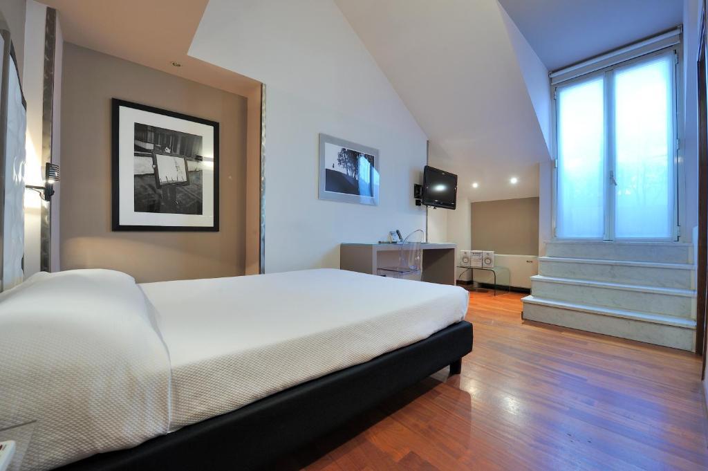 Deluxe Single Room