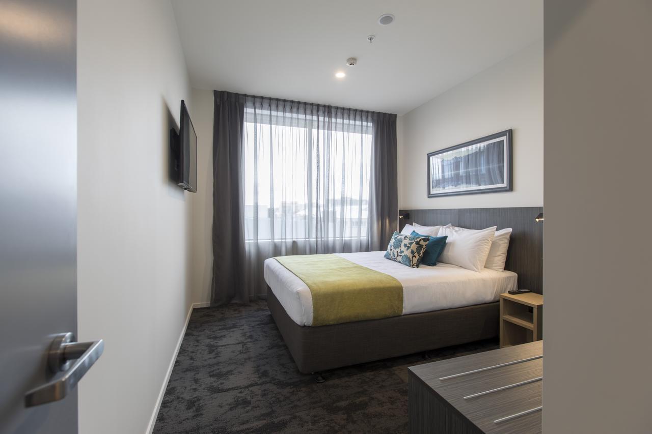 One Bedroom Apartment