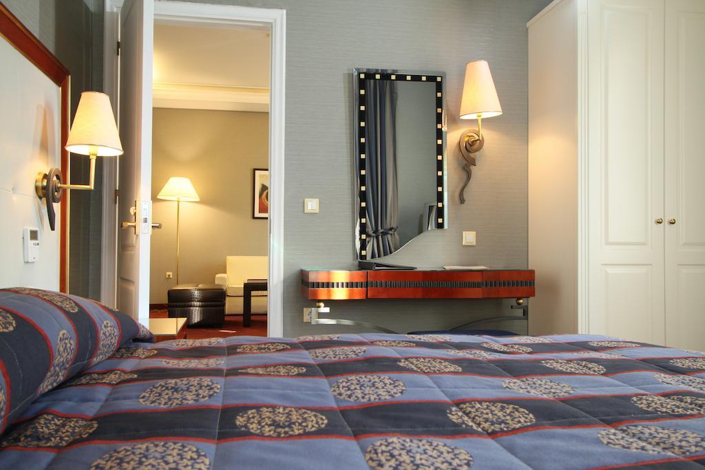 Executive Two-Bedroom Suite,561548325:JPEG