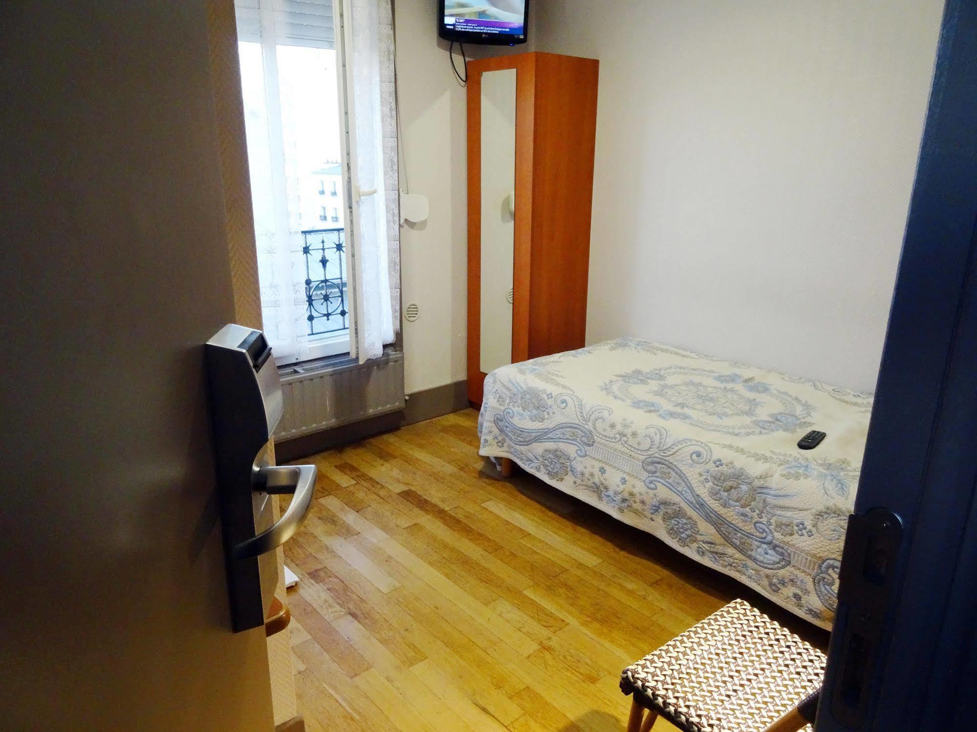 Quarto Individual com Banheiro Privativo