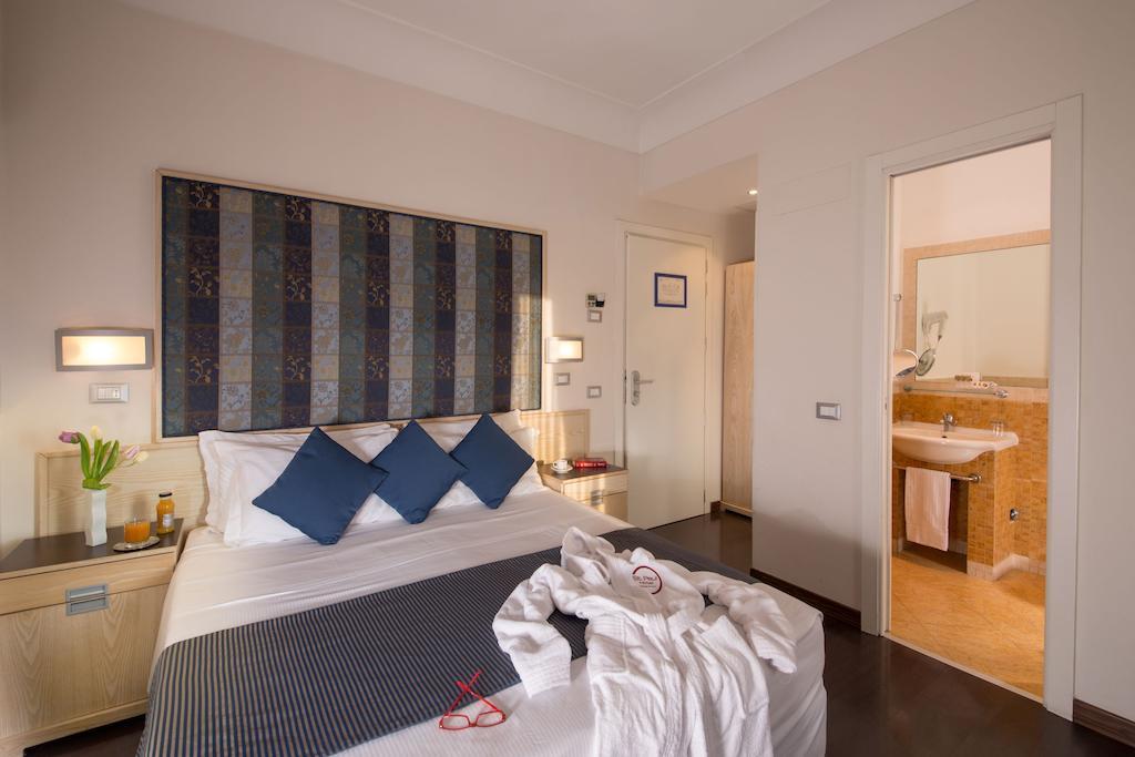 Kleine Tweepersoonskamer met 1 of 2 Bedden