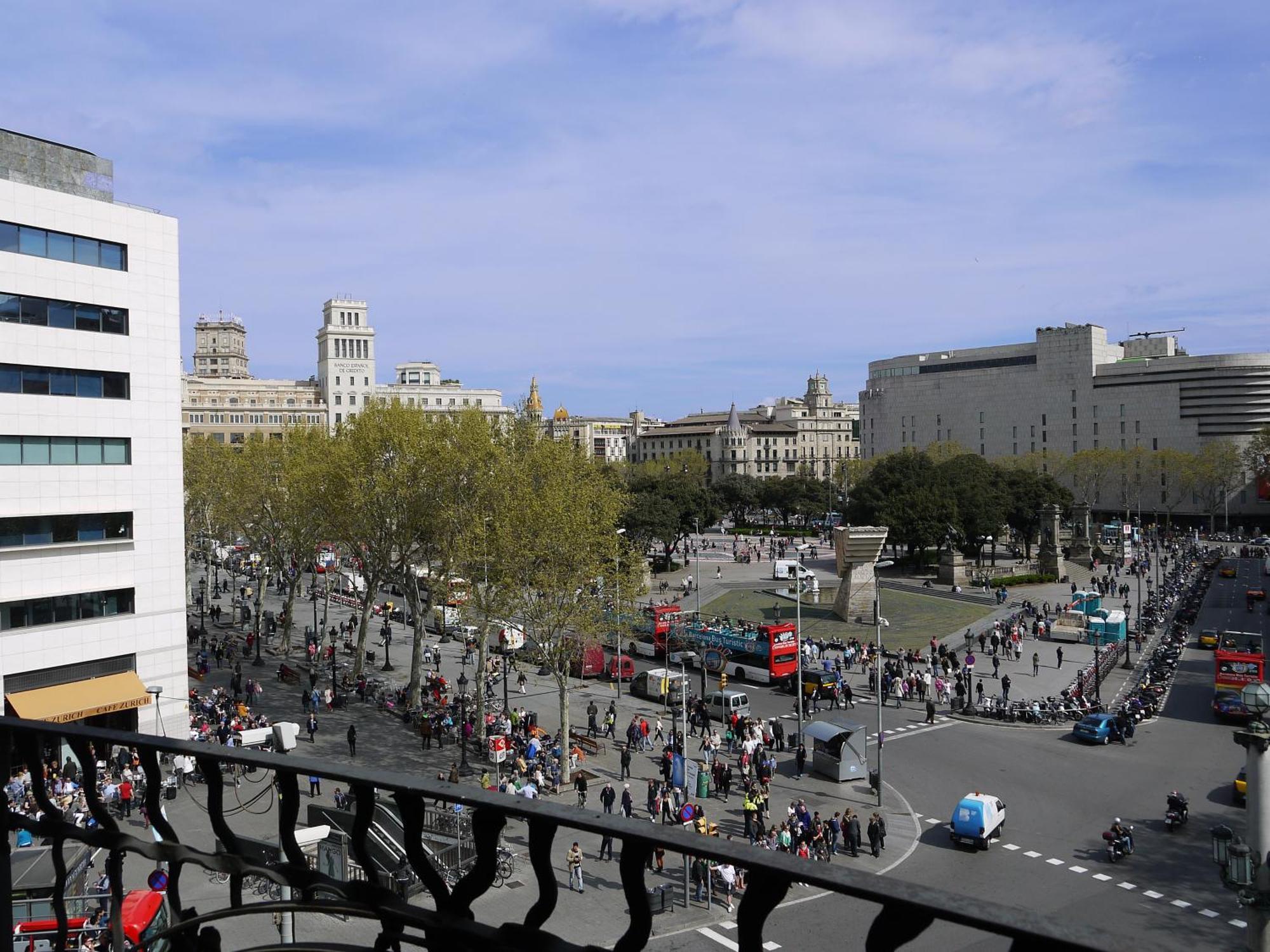 Double Room Balcony views to Catalunya Square,982275667:JPEG