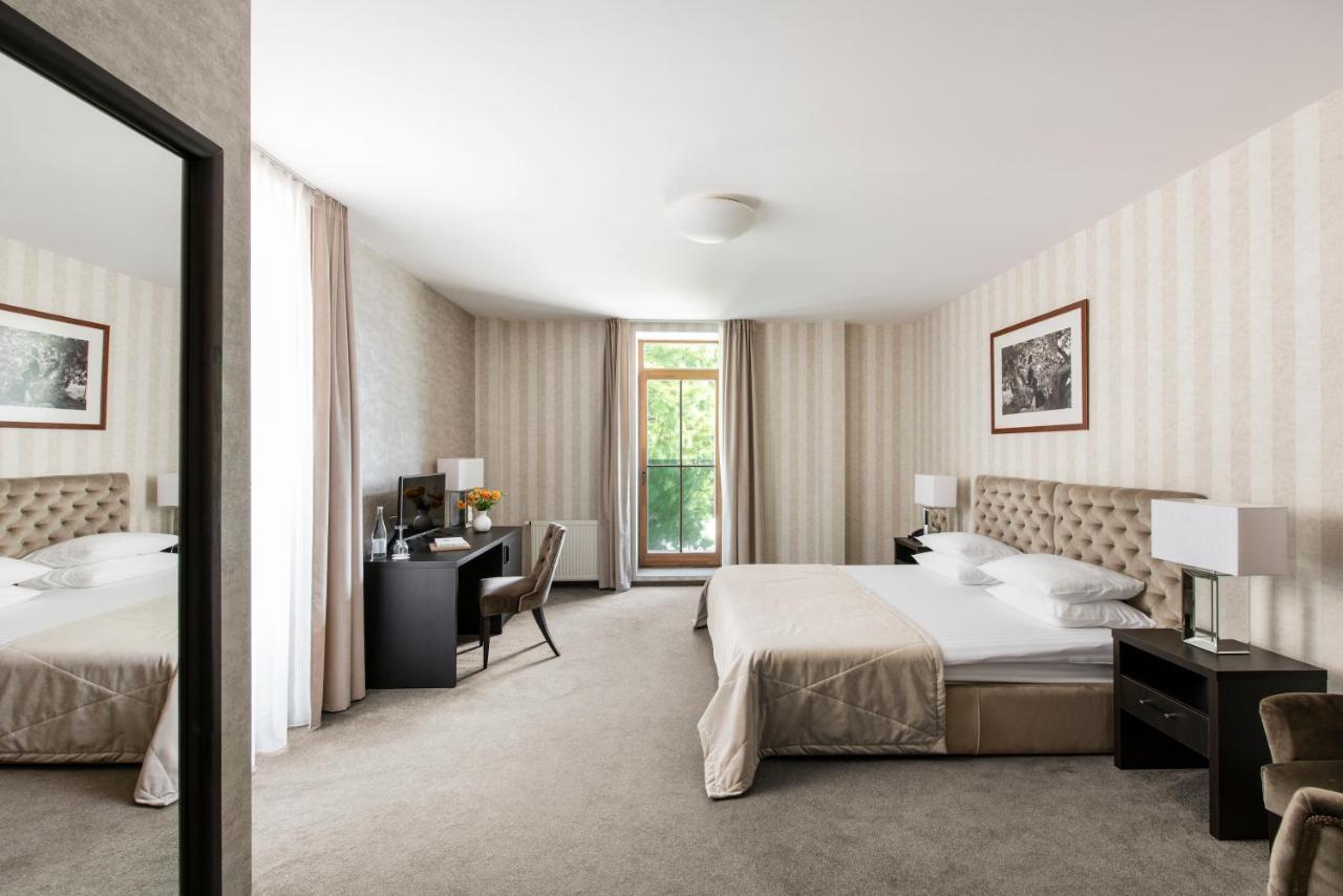 Deluxe Double or Twin Room