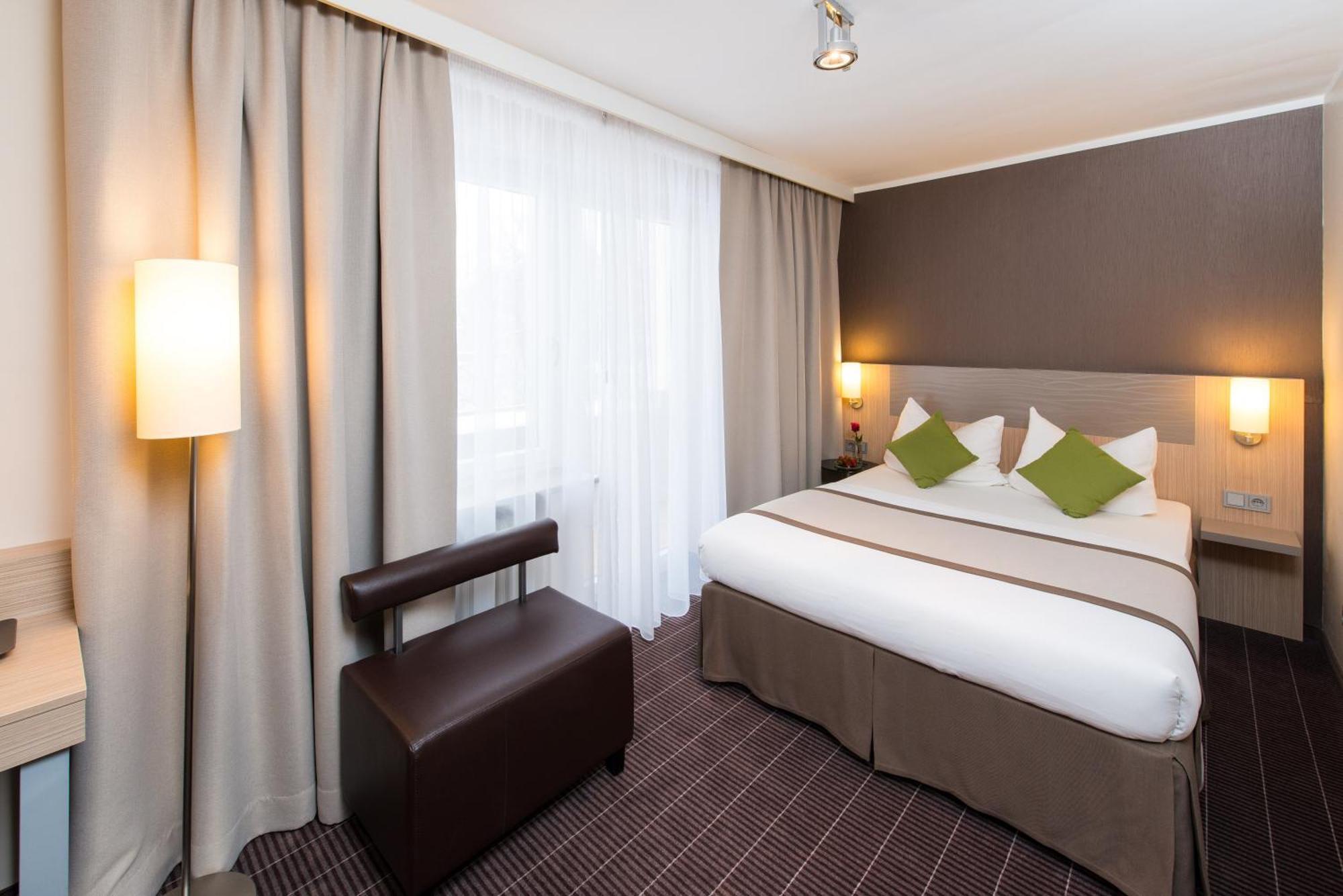 Double or Twin Room,1211978503:JPEG