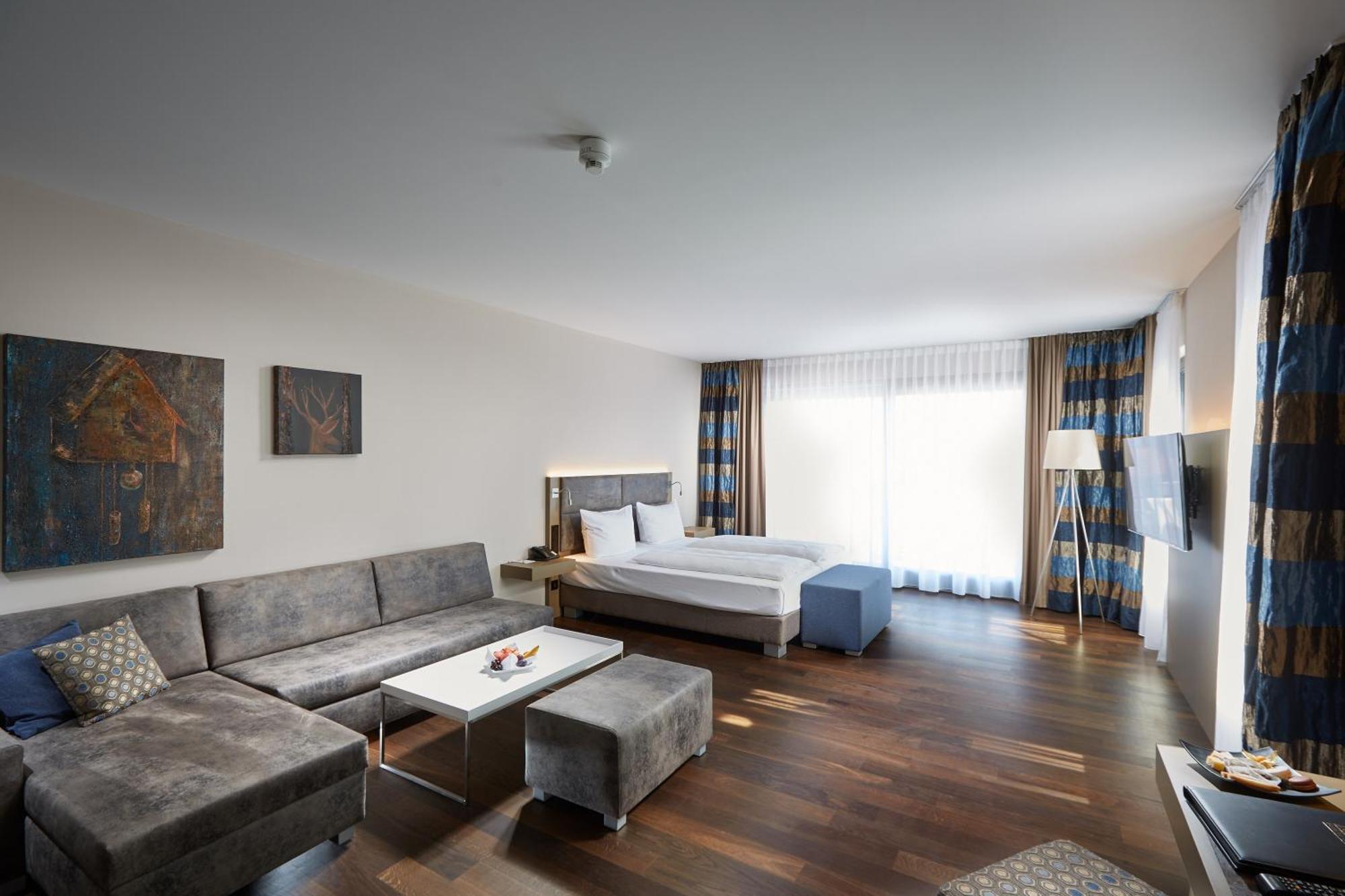 Superior Junior Suite,708682924:JPEG