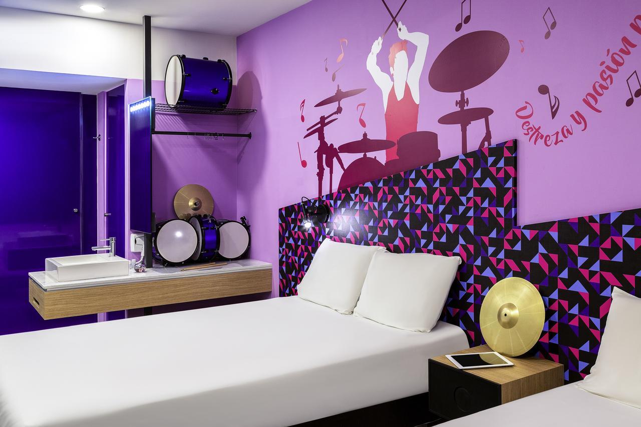 Standard Room Twin Double Beds