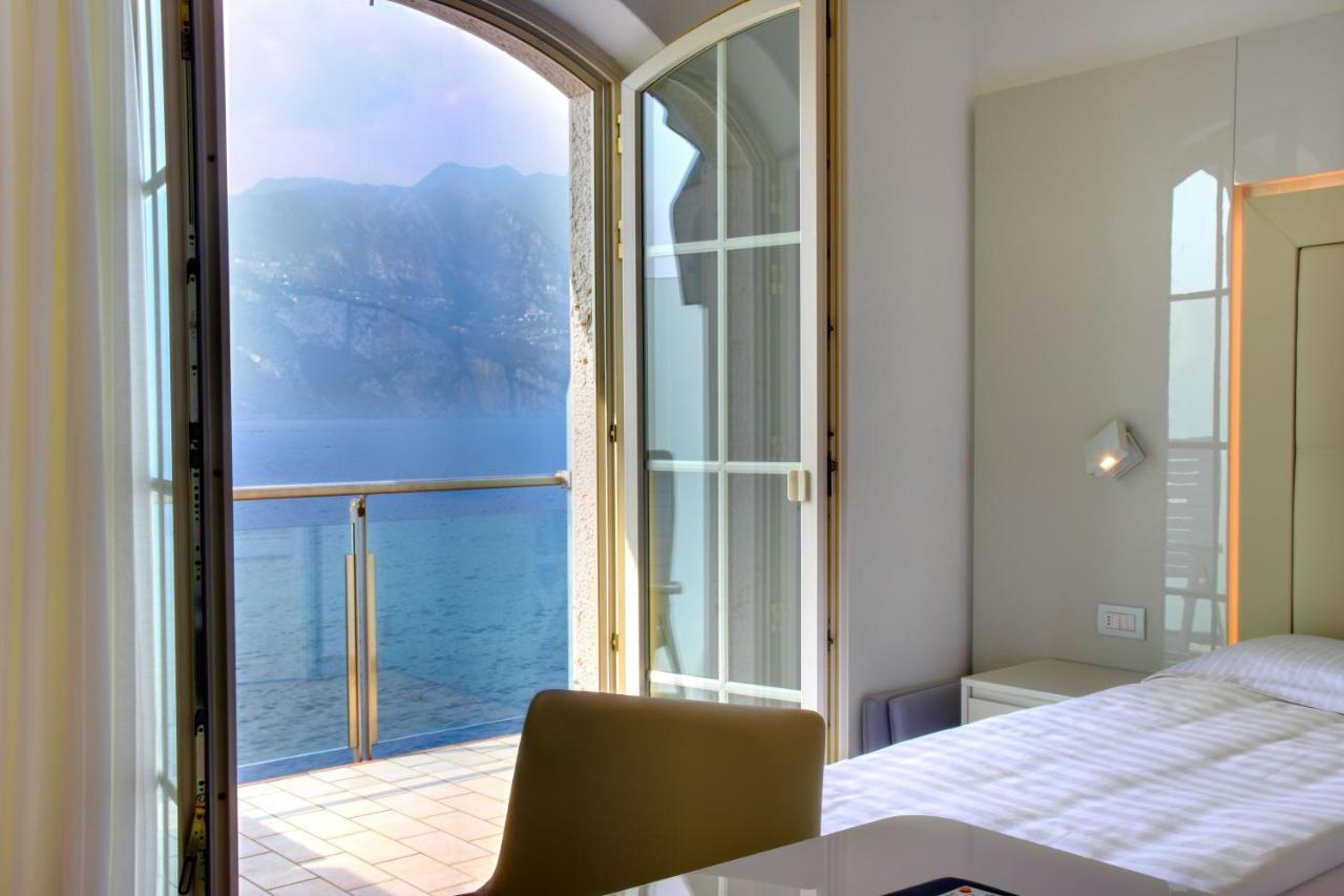 Double or Twin Room Lake View